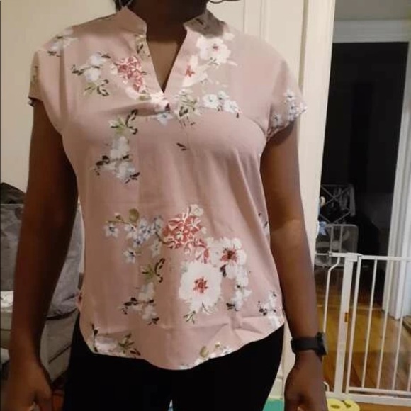 Notch Neck Floral Print Batwing Sleeve Top in Pink - Picture 3 of 7